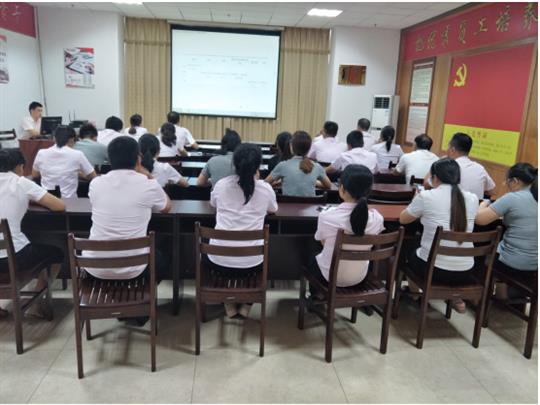廣西裕達(dá)工程有限公司順利開展2019年工程系列 職稱申報培訓(xùn)會